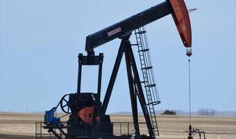 Rynek ropy balansuje. "Niechęć do ryzyka"