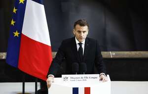 Emmanuel Macron / autor: PAP/EPA/YOAN VALAT/POOL