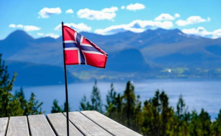 Norwegia: pieniądze z ropy idą na wojsko