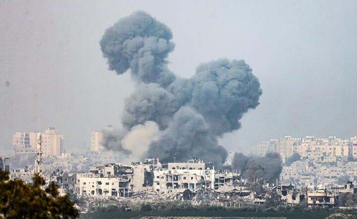Północna część strefy Gazy po izraelskim ataku / autor: PAP/EPA