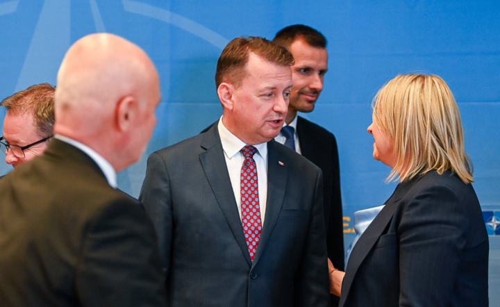 Wicepremier Błaszczak uczestniczy w spotkaniu ministrów obrony państw NATO / autor: MON
