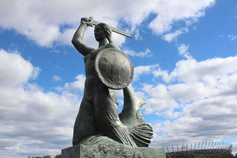 Na zdjęciu pomnik Syrenki w Warszawie / autor: Fratria