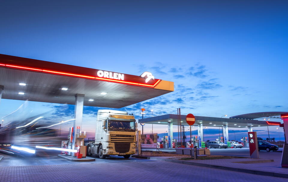 Orlen finalizuje zakup 17 stacji paliw w Niemczech