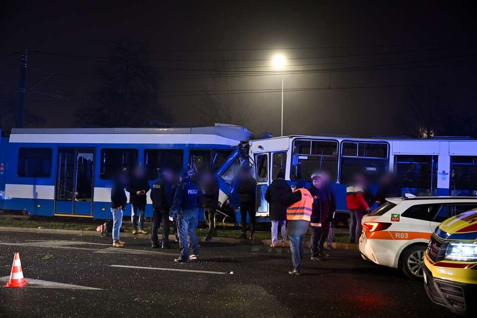 Zderzenie tramwajów w Nowej Hucie w Krakowie / autor:  PAP/ Art Service