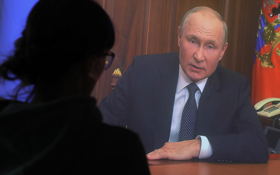 Putin podczas przemówienia / autor: PAP/EPA/MAXIM SHIPENKOV