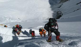 Andrzej Bargiel, polska śnieżna pantera, atakuje Mt Everest [wideo]