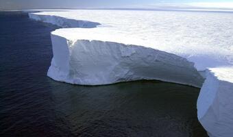 Antarktyda: oderwała się góra lodowa wielkości Londynu