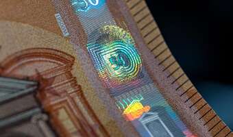 Czy euro spadnie poniżej 4,22 zł?