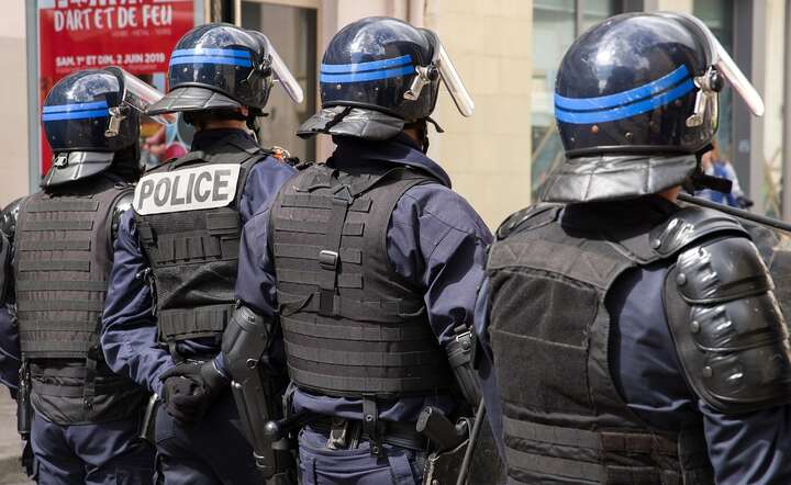 Francuska policja, choć się z przestępcami nie patyczkuje, nie jest w stanie zapewnić bezpieczeństwo ludziom / autor: Fot. Pixabay