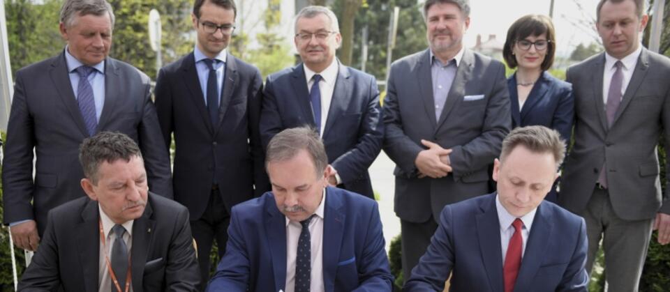 Podpisanie umowy w sprawie Via Carpatia / autor:  	PAP/Darek Delmanowicz