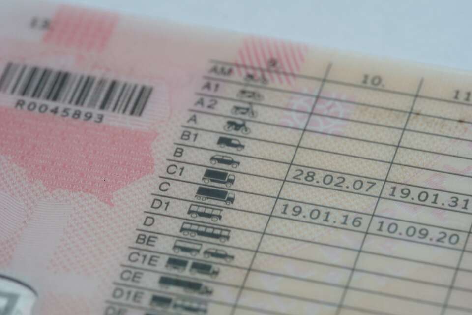 W życie weszły nowe przepisy. Na co powinni uważać kierowcy? / autor: Fratria