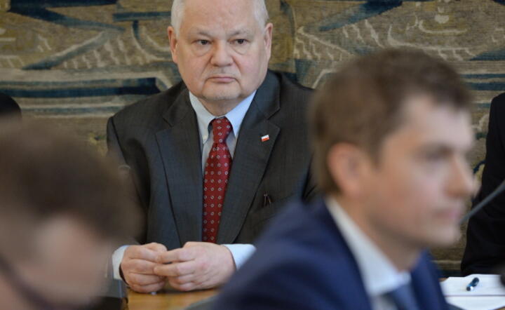 Prof. Adam Glapiński (C) na posiedzeniu sejmowej komisji finansów publicznych, fot. PAP/Jacek Turczyk