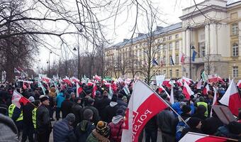 Solidarność Rolnicza przedłuża protest przed Kancelarią Premiera do 20 kwietnia