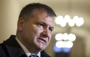 Minister sprawiedliwości Waldemar Żurek ubolewa na stanem polskiego sądownictwa, które sam wprowadził w chaos.  / autor: Fratria