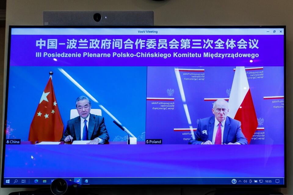 Ministrowie spraw zagranicznych Chin i Polski. / autor: TWITTER/MSZ