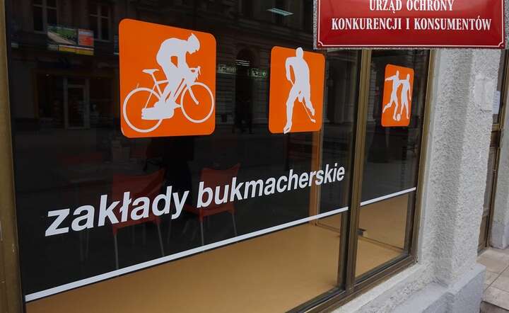 Czy bukmacherzy manipulują decyzjami konsumentów? - sprawdza UOKiK / autor: Fratria x 2