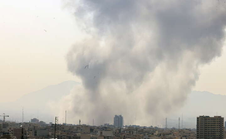 Izrael i USA bombardują na cele w Iranie