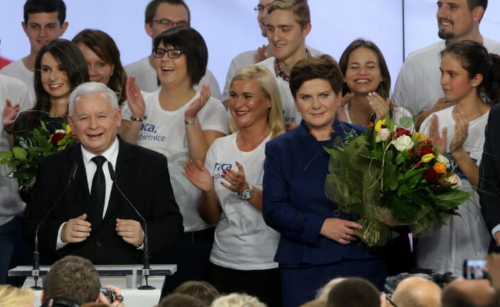 Na wieczorze wyborczym PiS Jarosław Kaczyński i Beata Szydło, fot. PAP / Paweł Supernak