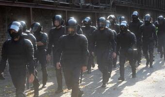 Masowe protesty i zatrzymania na Białorusi. Milicja uzbrojona po zęby