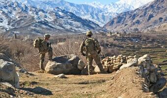 COVID-19 przyspiesza wycofanie wojsk USA z Afganistanu