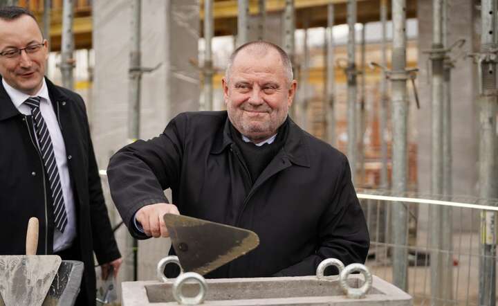 UW: kamień węgielny pod inwestycję za 255 mln zł