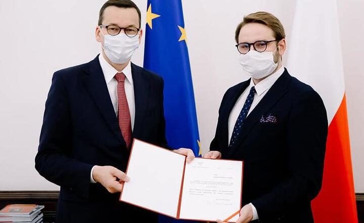 Premier Mateusz Morawiecki i Piotr Woźny / autor: Krystian Maj/KPRM