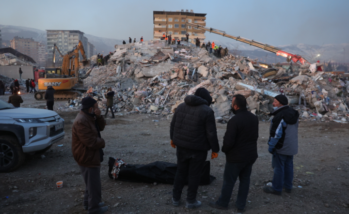 Trzęsienie ziemi w Turcji / autor: PAP/EPA/ABIR SULTAN