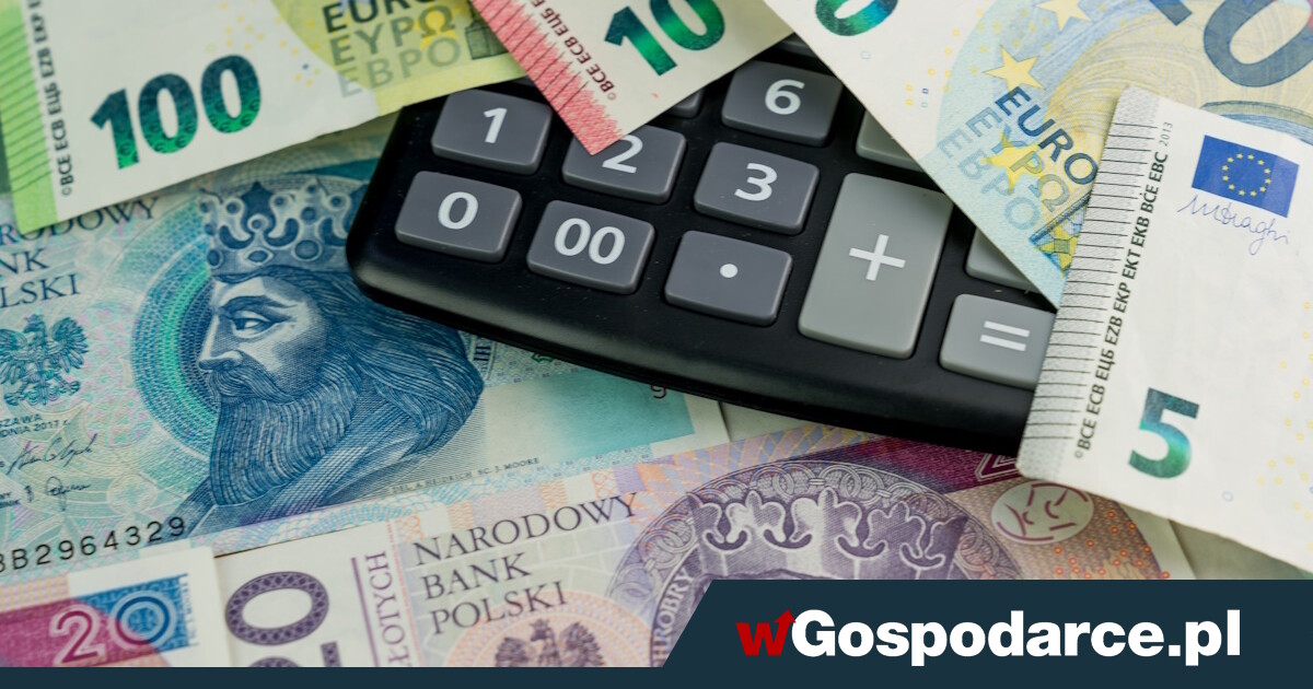 Po burzliwym poniedziałku rynki łapią oddech