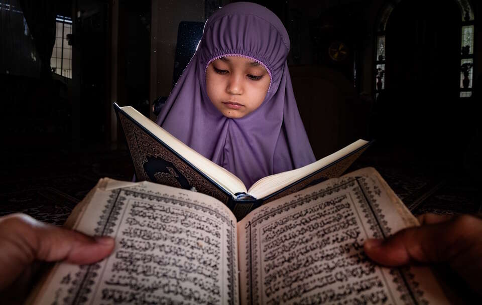 Młodzi Niemcy przyjmują islam w obawie przed wykluczeniem
