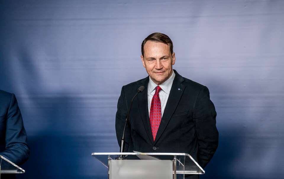 Wicepremier i szef MSZ Radosław Sikorski / autor: Fratria