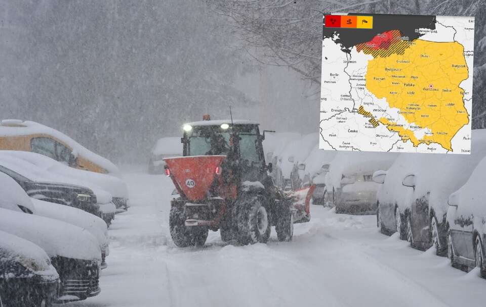 Zasypane śniegiem po intensywnych nocnych opadach ulice Koszalina / autor: PAP/Piotr Kowala