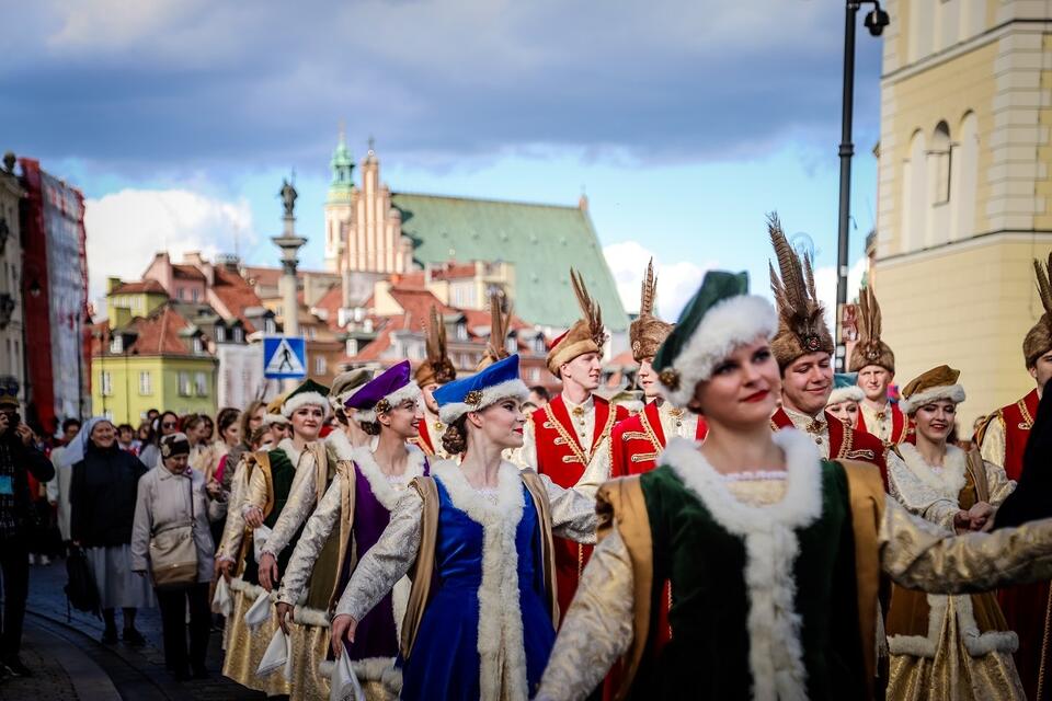 Polonez - tradycyjny taniec polski - wpisany na Listę UNESCO