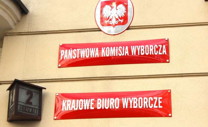 PiS „odzyskał” zabrane przez PKW pieniądze. Czasowo?