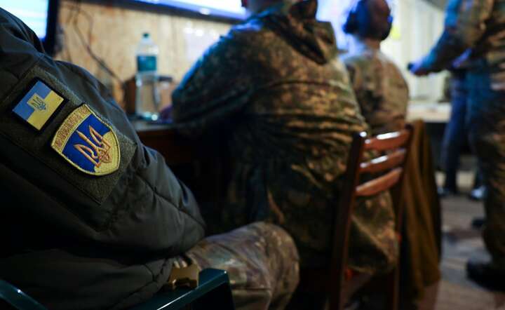 Żołnierze ukraińscy  / autor: PAP/EPA/ANTONIO COTRIM