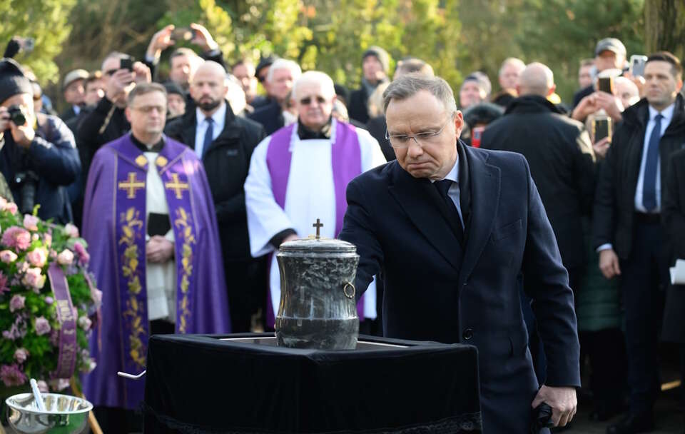  Prezydent Andrzej Duda podczas uroczystości pogrzebowych Andrzeja Kraśnickiego / autor: PAP/Jakub Kaczmarczyk