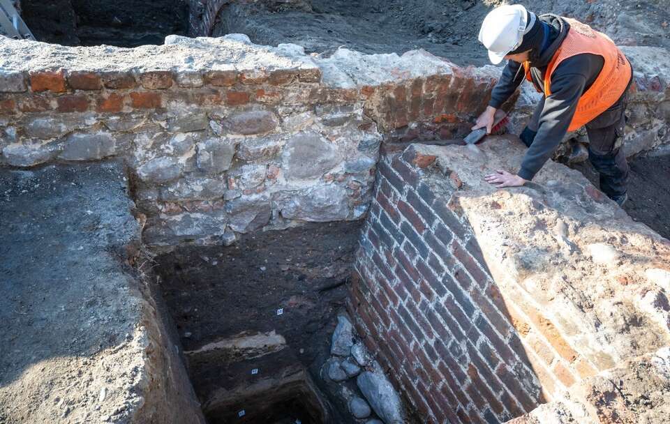 Badania archeologiczne w kompleksie św. Ducha w Toruniu / autor: PAP/Tytus Żmijewski