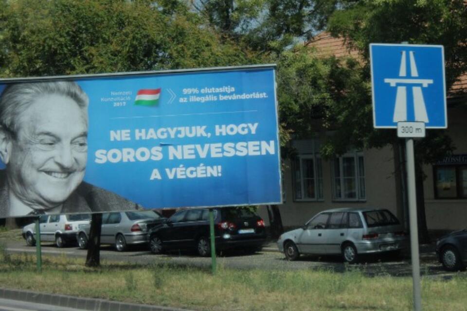 Kampania rzadu Wegier o roli George'a Sorosa w sprowadzaniu imigrantow do Europy, Wegry, Budapeszt, lipiec 2017 roku / autor: Fot. wPolityce.pl