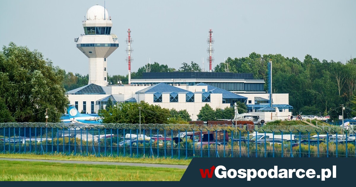 Wznowiono loty cywilne nad Polską