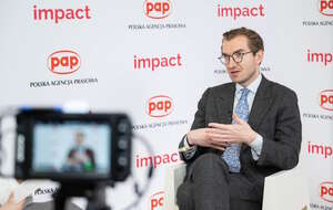 Wiceminister funduszy i polityki regionalnej Jan Szyszko podczas kongresu Impact'26 w Poznań Congress Center / autor: PAP/Jakub Kaczmarczyk
