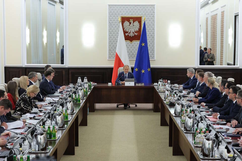 Rząd Tuska otwiera drzwi imigrantom. Czego jeszcze żąda biznes?