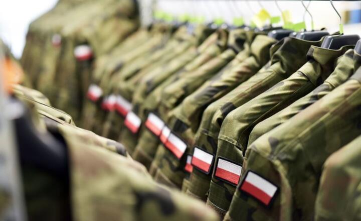 Wojsko otrzymało blisko 150 tys. nowych mundurów