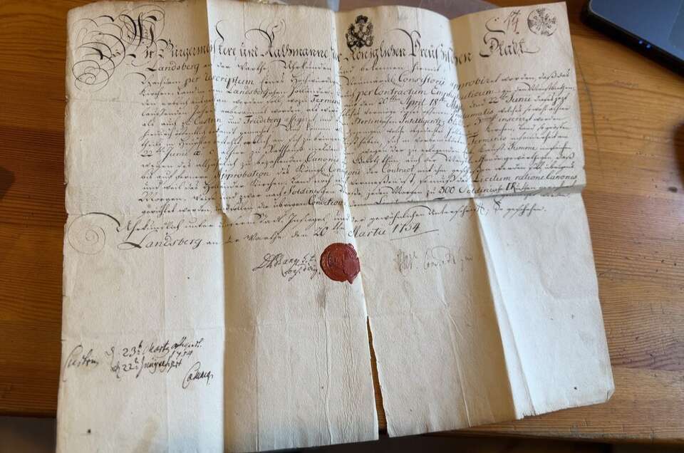 Odzyskany XVIII-wieczny dokument / autor: policja