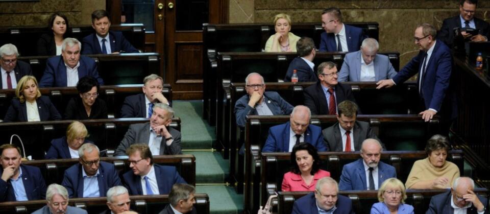 Posłowie na sali obrad Sejmu / autor: PAP/Jakub Kamiński