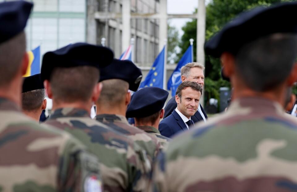 Prezydent Francji w Rumunii  / autor: PAP/EPA