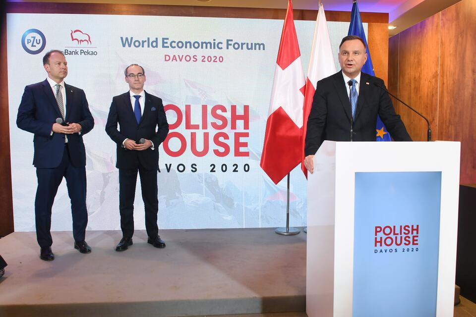 Form the left: Paweł Surówka, Marek Lusztyn, President od Poland Andrzej Duda / autor: Mat. Prasowe