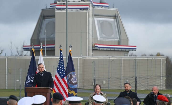 Prezydent Andrzej Duda przemawia podczas otwarcia bazy przeciwrakietowej USA Aegis Ashore w Redzikowie / autor: PAP/Adam Warżawa