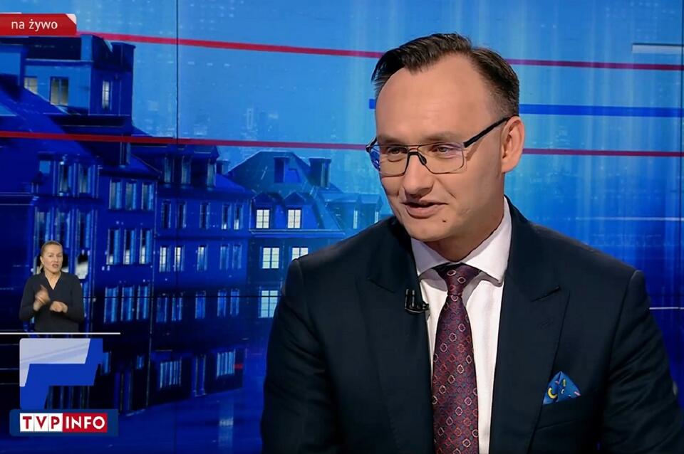 Rzecznik Praw Dziecka Mikołaj Pawlak w programie "Gość Wiadomości" na antenie TVP / autor: Screenshot vod.tvp.pl
