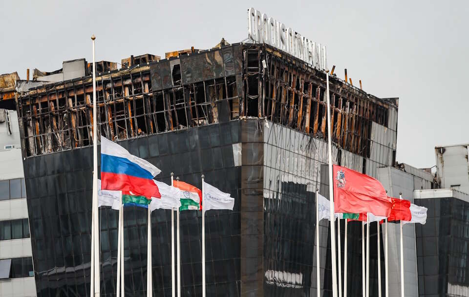 Zniszczona Crocus City Hall / autor: PAP/EPA/YURI KOCHETKOV