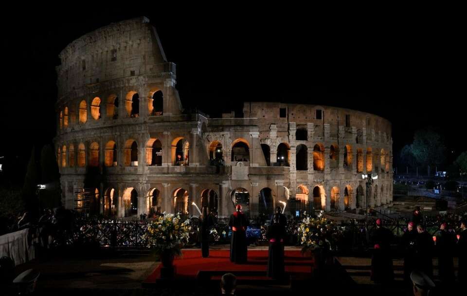 Droga Krzyżowa w Koloseum 2025  / autor: Vatican Media 