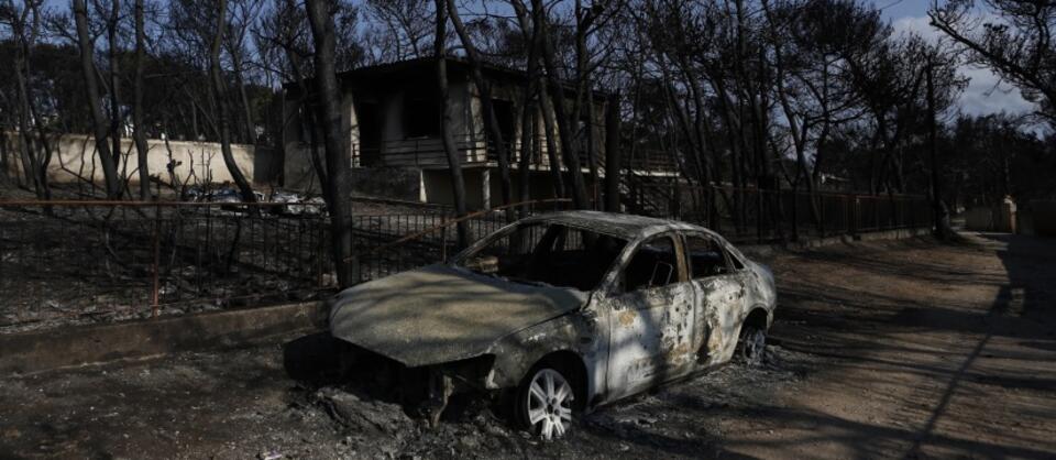 Skutki tragicznego pożaru w Grecji / autor: PAP/EPA